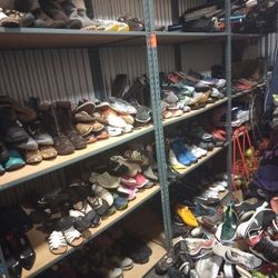 Hundreds Of Shoes All Different Brands 10 Bucks A Pair