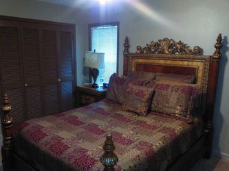 I have here a nice Queen size royal bed room set