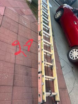 Escalera de 28 pies de fibra de virus