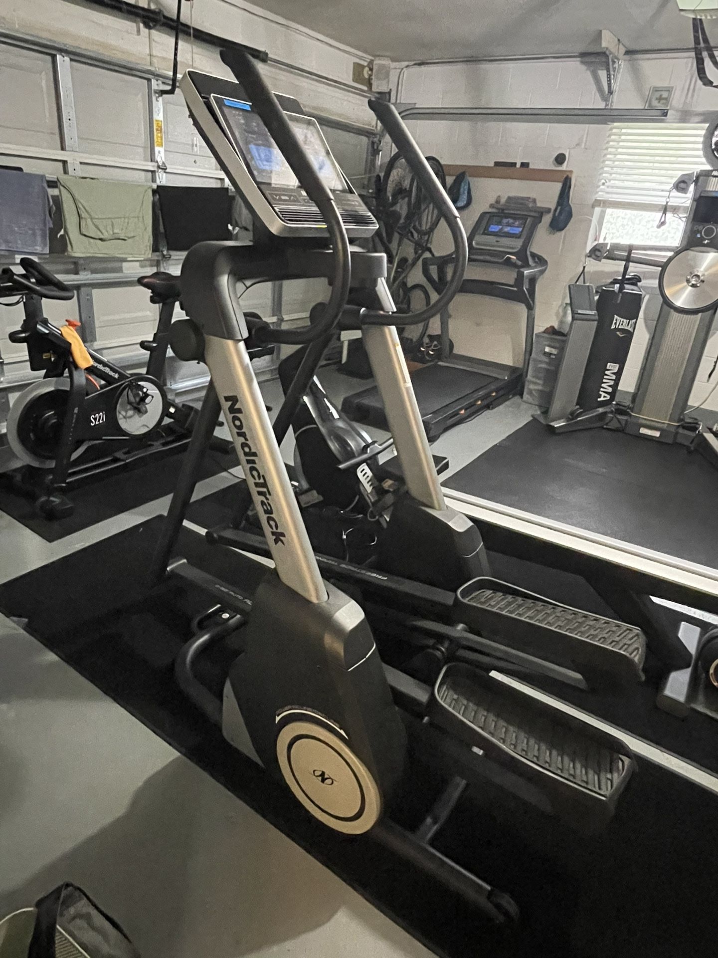 NordicTrack FreeStride FS14i Electric Elliptical