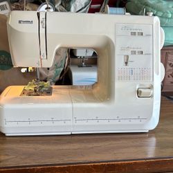 Kenmore Seeing Machine Works Very Well.