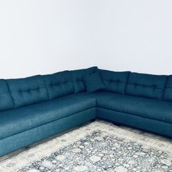 Sectional couch
