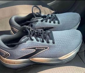 Women Brooks Shoes