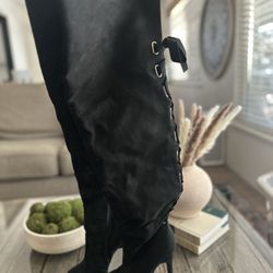 Chic Black Knee-High Boots – Size 6.5