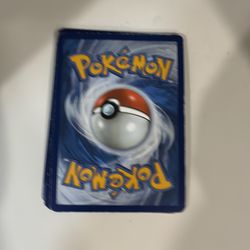 5 Pokémon cards 1 Vmax
