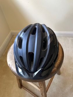 Giro Mips Bicycling Helmet