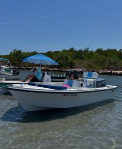 Mako 171 center console