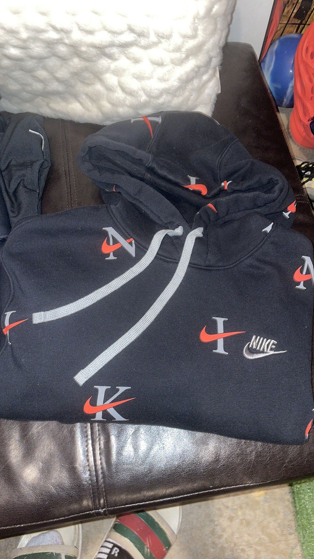 NIKE SWOOSH SPELL OUT HOODIE SIZE LARGE UNISEX