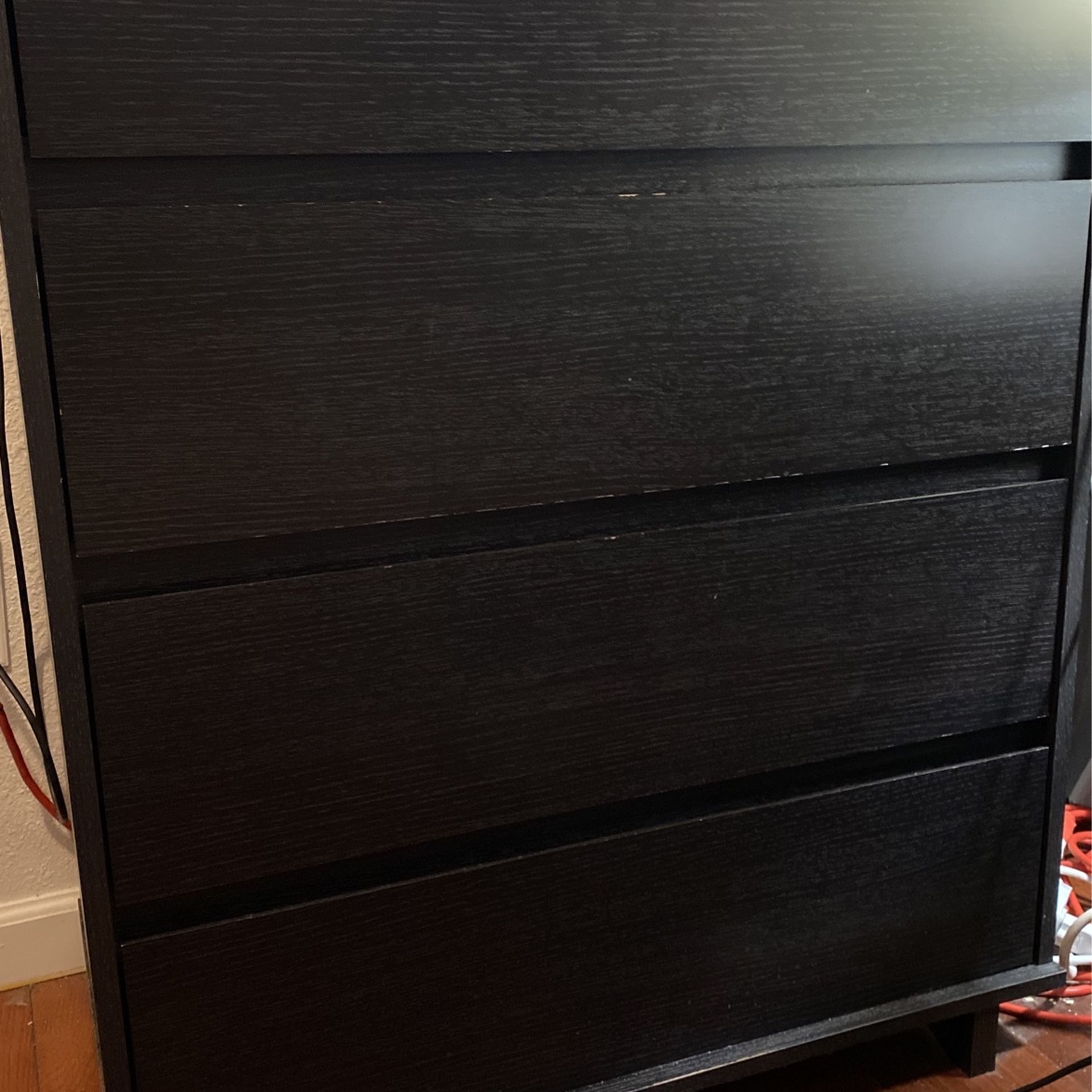 4 Drawer Dresser!