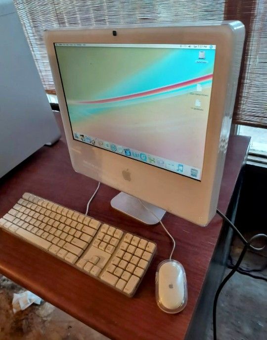 Apple iMac A1207 20" Desktop Computer(2006) 20/2.16/128VRAM/2X16B/250/SD/WLKM