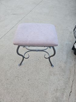 Vanity Stool $10
