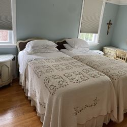 Twin Beds w/ Adustable Frames / Headboards not included