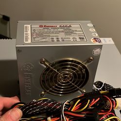 Enermax power supply: total DC output, 535W