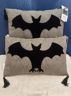 NWT Set of 2 Disney Haunted Mansion Glow in the Dark Pillows