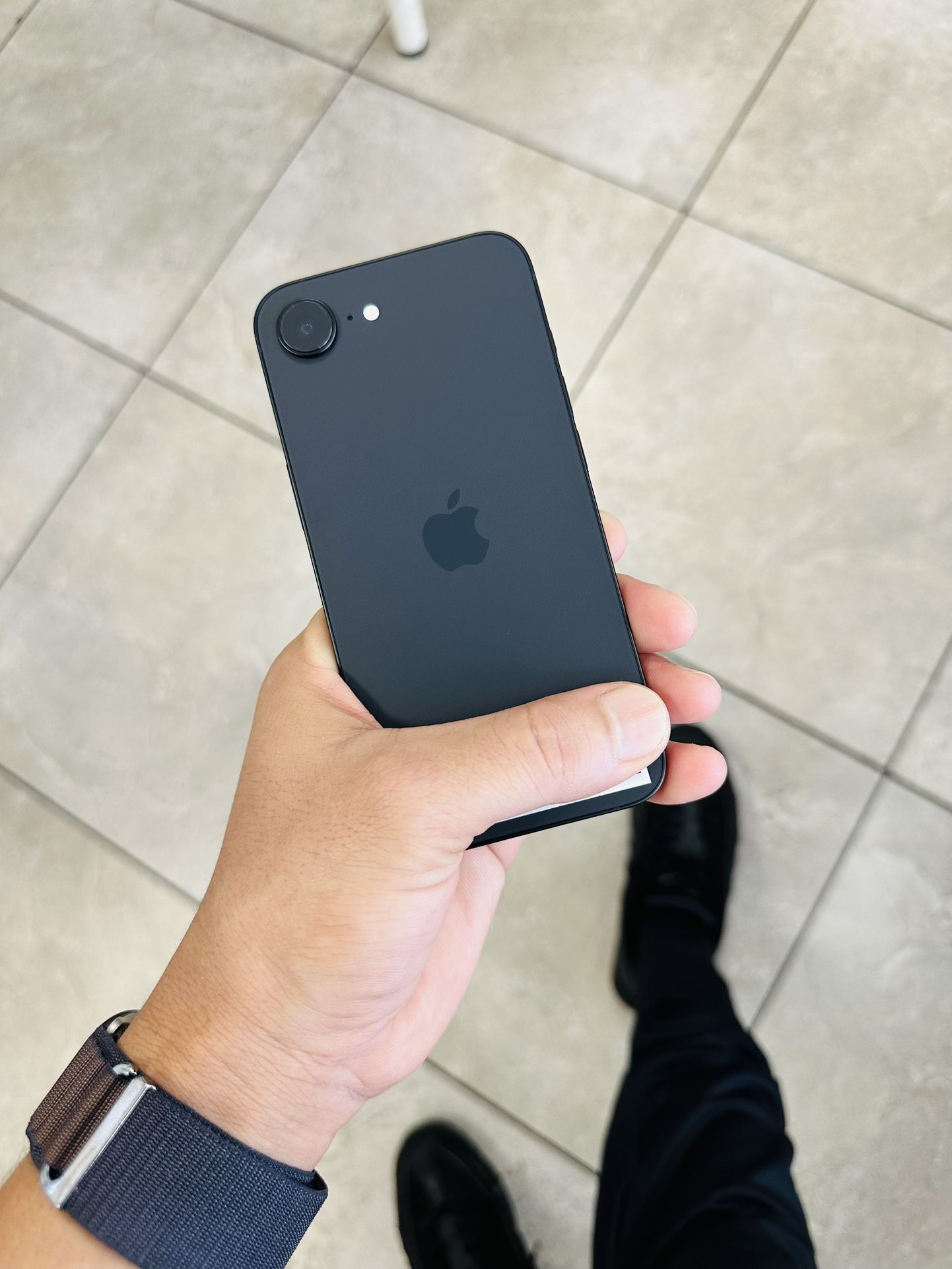 iPhone 16 E