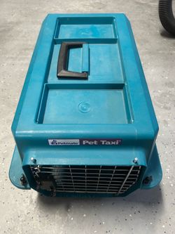 Petmate Pet Taxi Animal Carrier