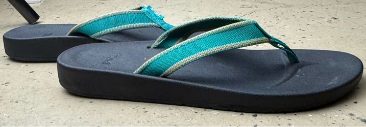 Teva Flip Flops Woman’s 8