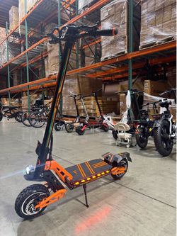 Dual-motor electric scooter