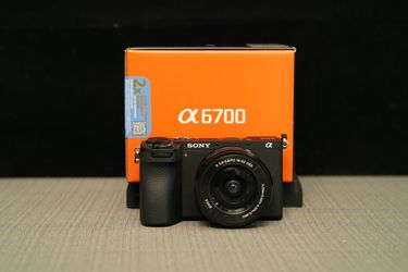 Sony a6700 Mirrorless Camera with 16-50mm f/3.5-5.6 II Lens