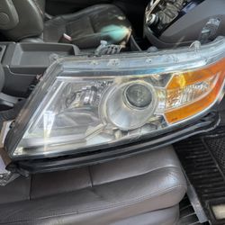 OEM Front Left Headlight 2011 Honda Odyssey