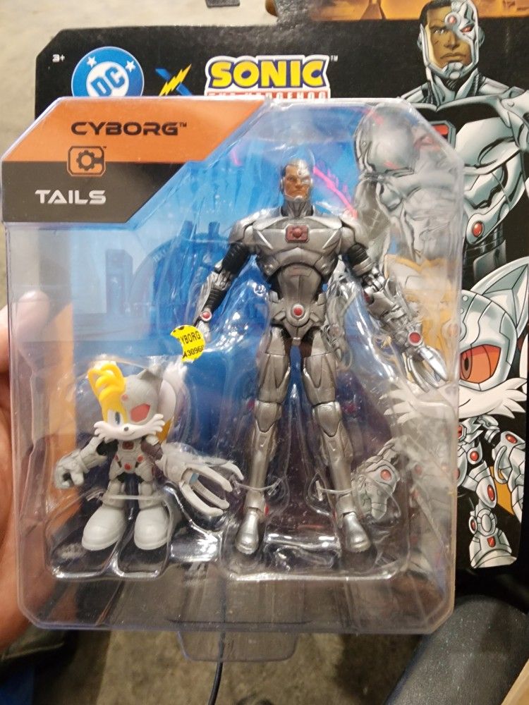 Sonic And DC figures