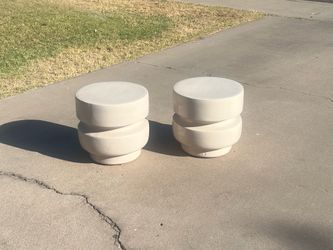 2 Dutchbone Apollo Ceramic Accent Stools Cream