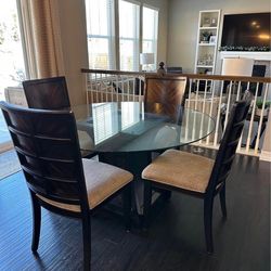 Round Glass Dining Table + 4 Chairs – Excellent Condition
