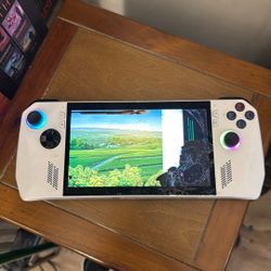 Asus Rog Ally Z1 Extreme  With Dock  (needs Screen Replacement) 