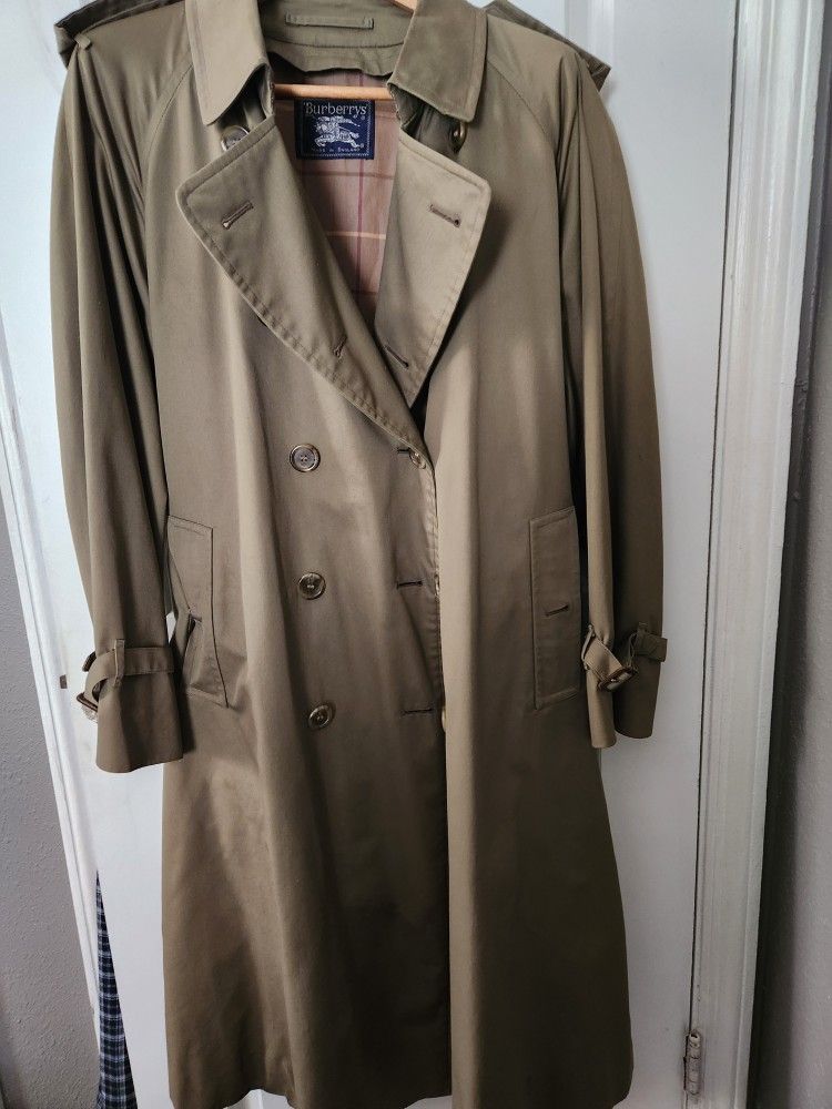 Vintage BURBERRY Trenchcoat Raincoat Very Lg.