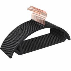 🧥 OIKA Heavy Duty Non-Slip Hangers – 20 Pack
