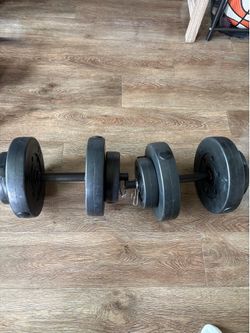 Dumbbells with 7.5 and 2.5 plates