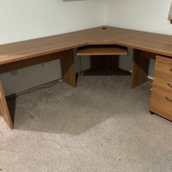 Corner Desk and locking file cabinet with key.