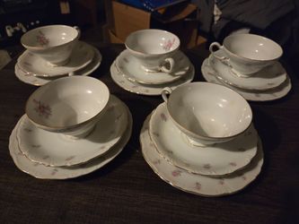15 piece Harmony House, Fine China, Rose Petite cups, saucers, and plates.