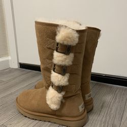 UGG KLEA CHESTNUT BOOTS - Women's Size 6