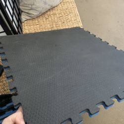 Interlocking Foam Floor Squares