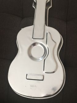 Wilton 1977 Guitar Baking Cake Pan 502-925 Musical