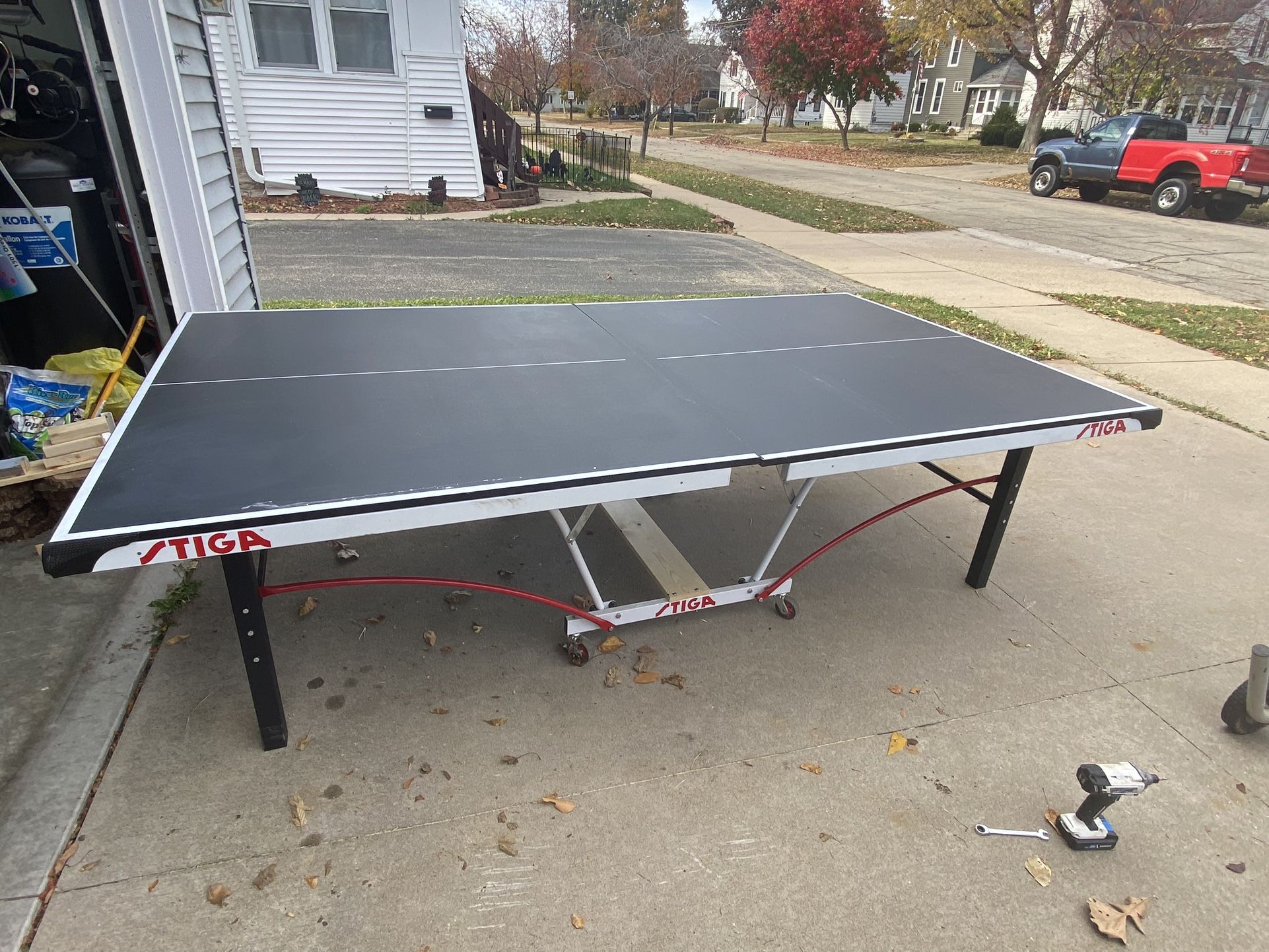 Ping Pong Table With Accessories