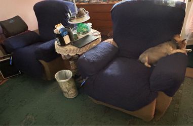 2-Power Lazy Boy Recliners