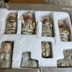 Porcelain Figures Nativity 