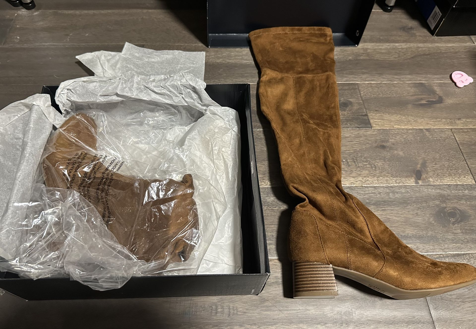 Ladies boots