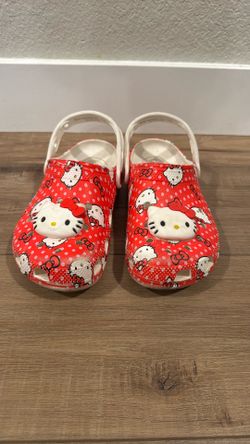 Hello Kitty Crocs 