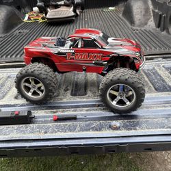 Traxxas tmaxx 3.3 