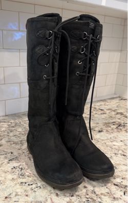 Ugg tall boots size 8