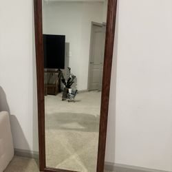 Full-Length Mirror – Excellent Condition