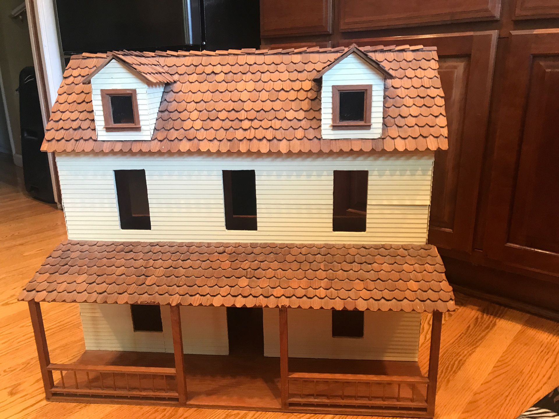 Hand made doll doll house