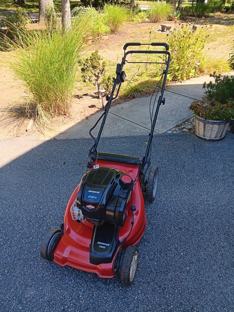 Self Propelled Lawnmower 
