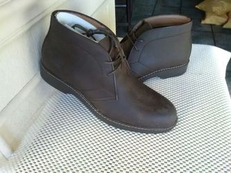 Izod boots size 10.5