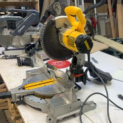 Dewalt 10. Miter Saw