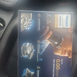 Norelco Shaver 8000