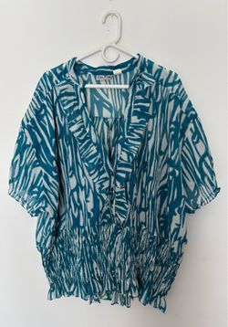 Erica Brooke Blue/White Abstract Ruffle V-Neck Button Blouse Women's Plus 36